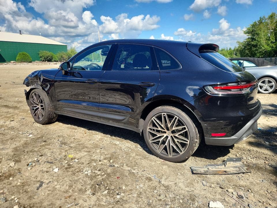 2026 PORSCHE MACAN BASE 2
