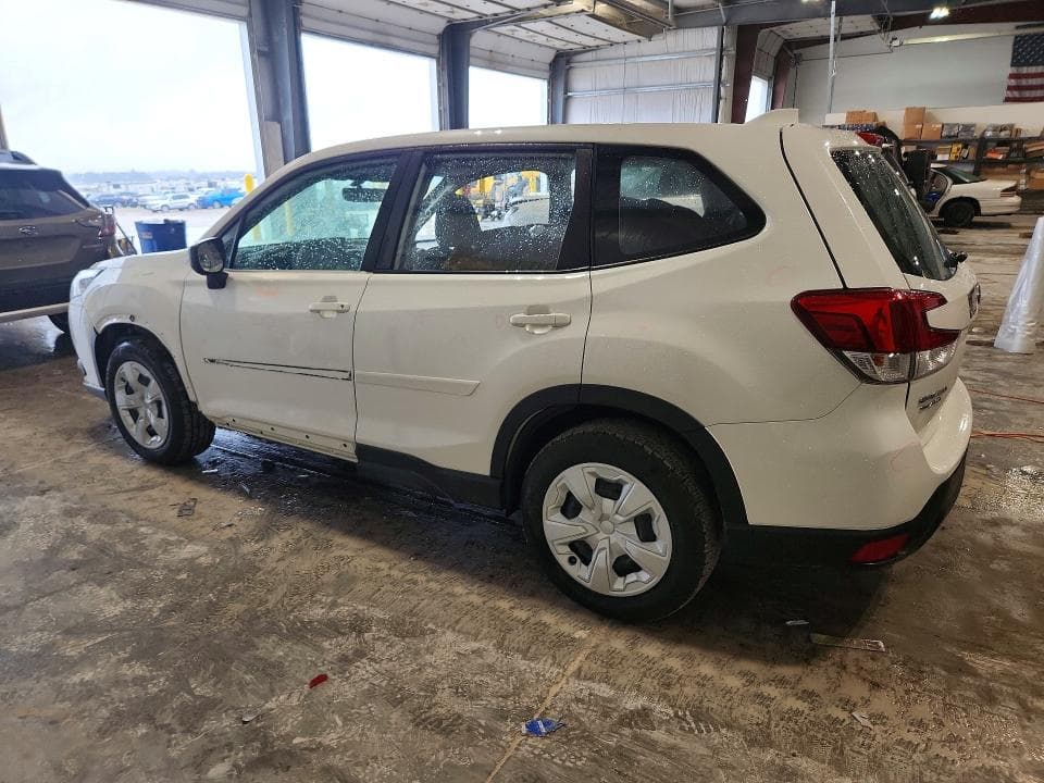 2023 SUBARU FORESTER 2