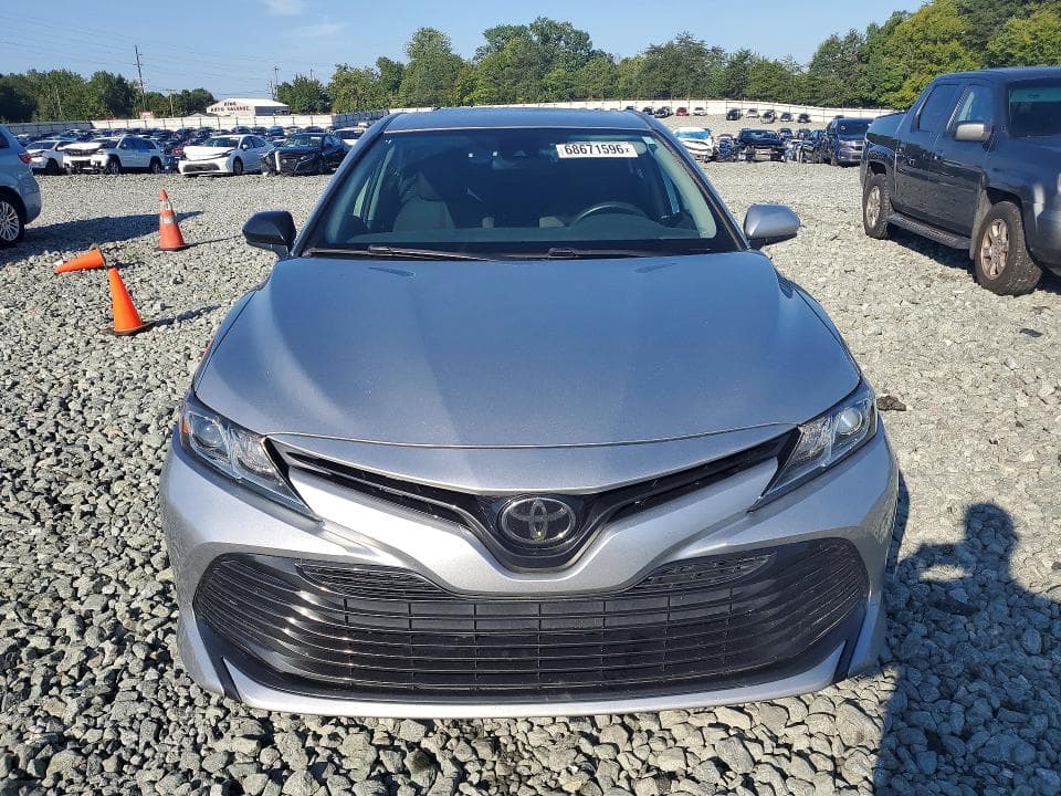 2020 TOYOTA CAMRY LE 5