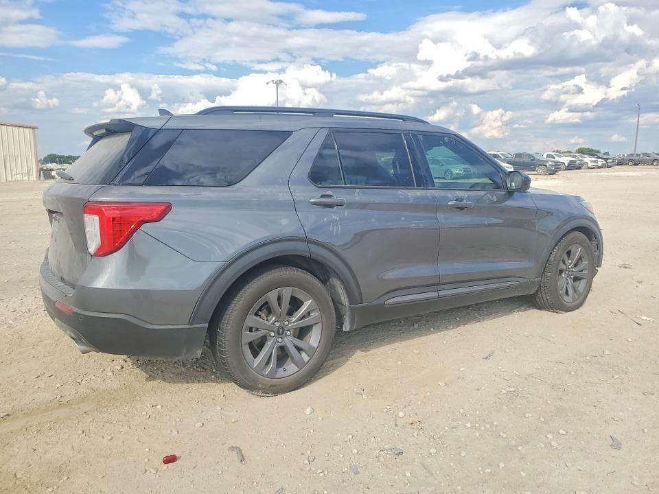 2022 FORD EXPLORER XLT 3