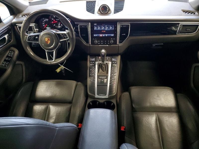 2018 PORSCHE MACAN 8