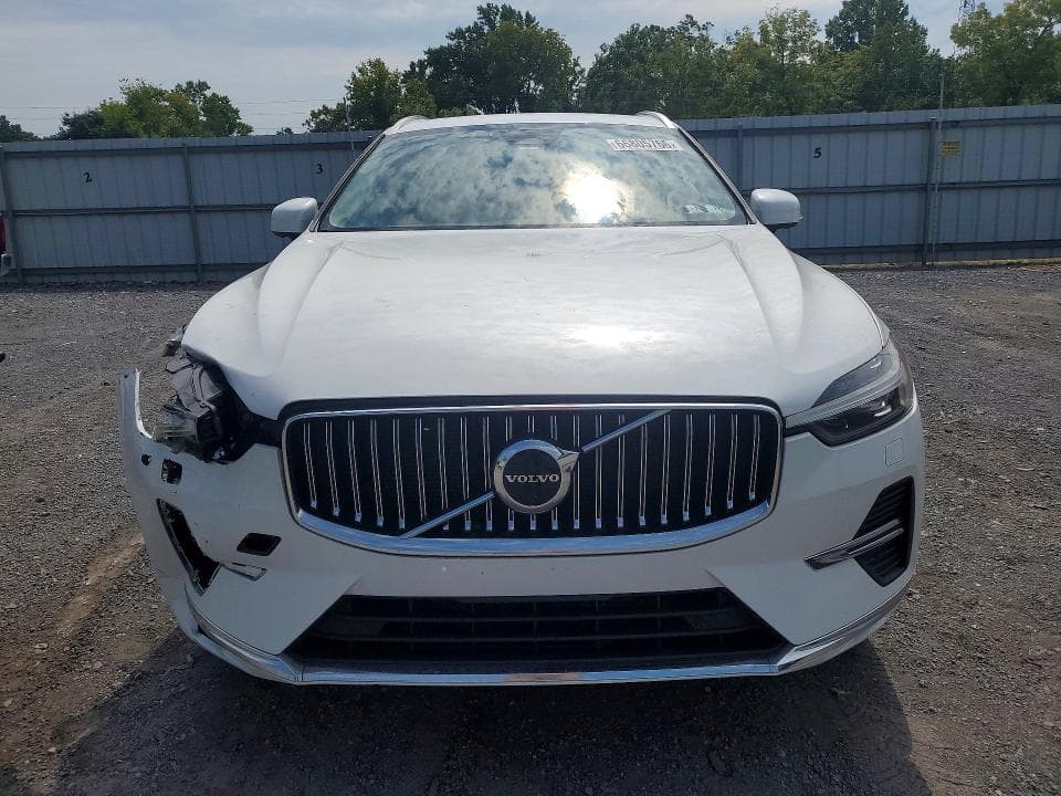 2022 VOLVO XC60 B6 INSCRIPTION 5