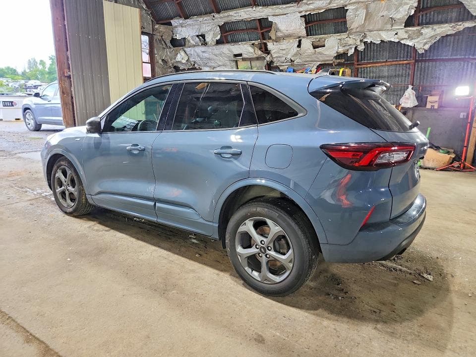 2024 FORD ESCAPE ST LINE 2
