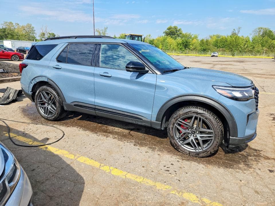 2025 FORD EXPLORER ST-LINE 4