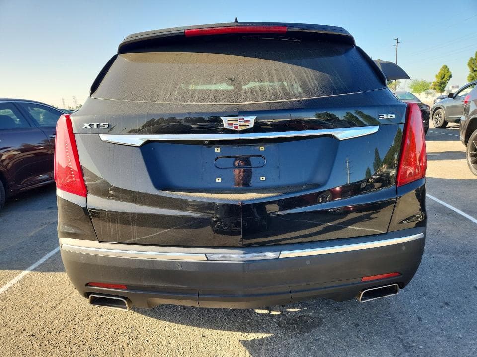 2017 CADILLAC XT5 LUXURY 6