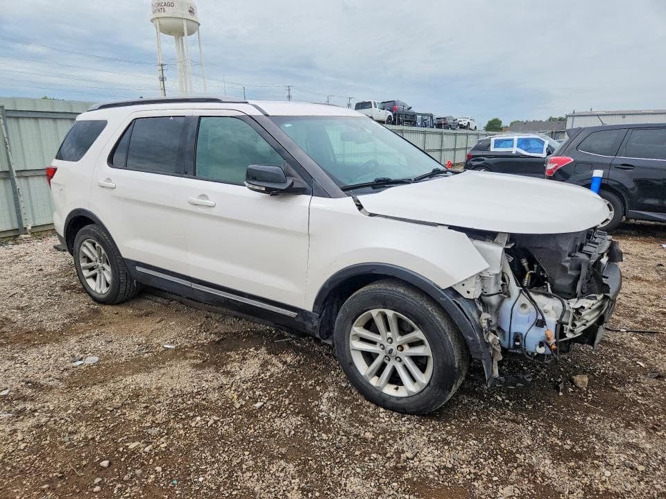 2017 FORD EXPLORER XLT 4