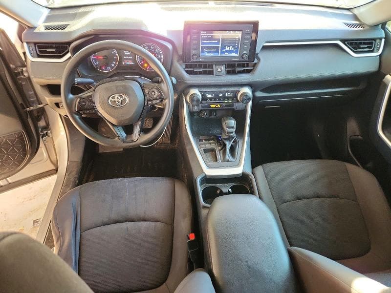 2021 TOYOTA RAV4 LE 8