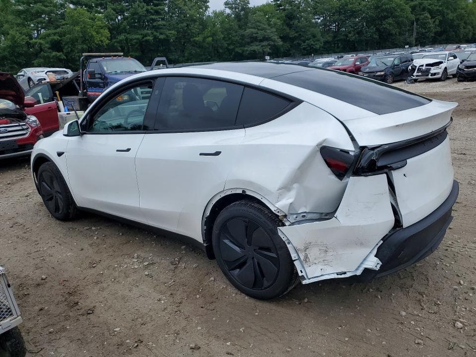 2026 TESLA MODEL Y 2