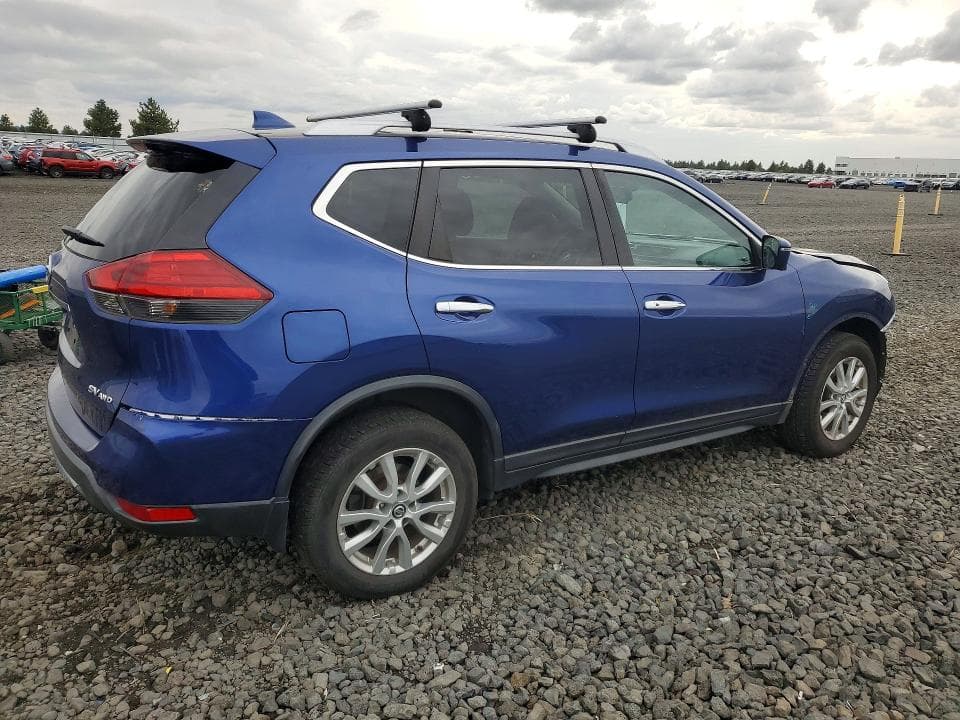 2017 NISSAN ROGUE SV 3