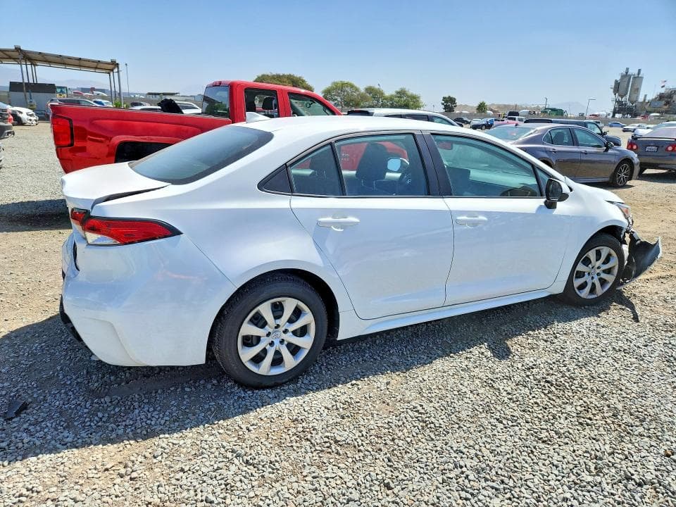 2025 TOYOTA COROLLA LE 3