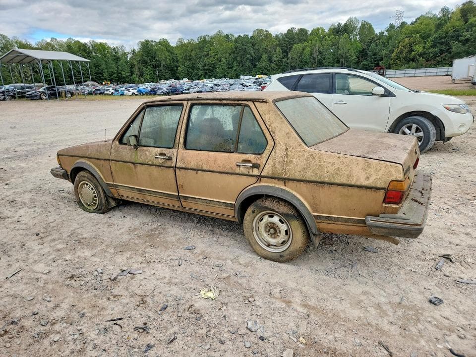 1982 VOLKSWAGEN JETTA DELUXE 2