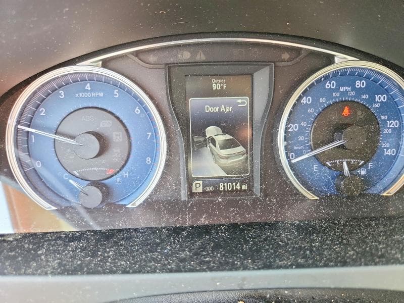 2017 TOYOTA CAMRY XLE 9
