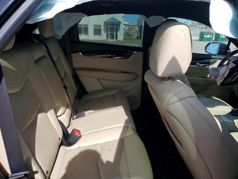 2017 CADILLAC XT5 10