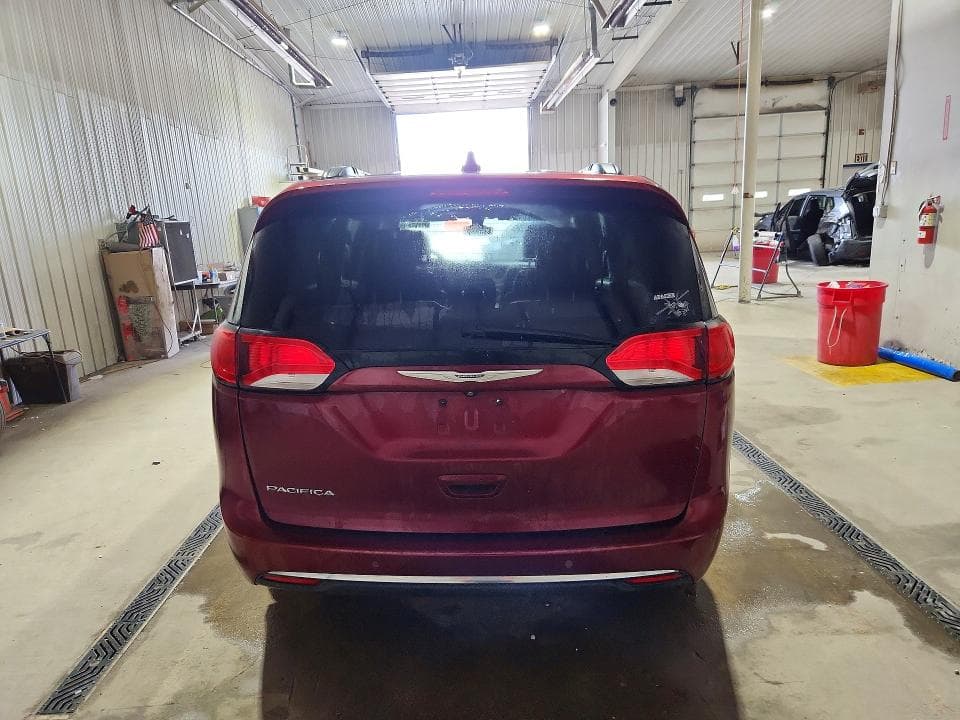 2017 CHRYSLER PACIFICA TOURING L 6