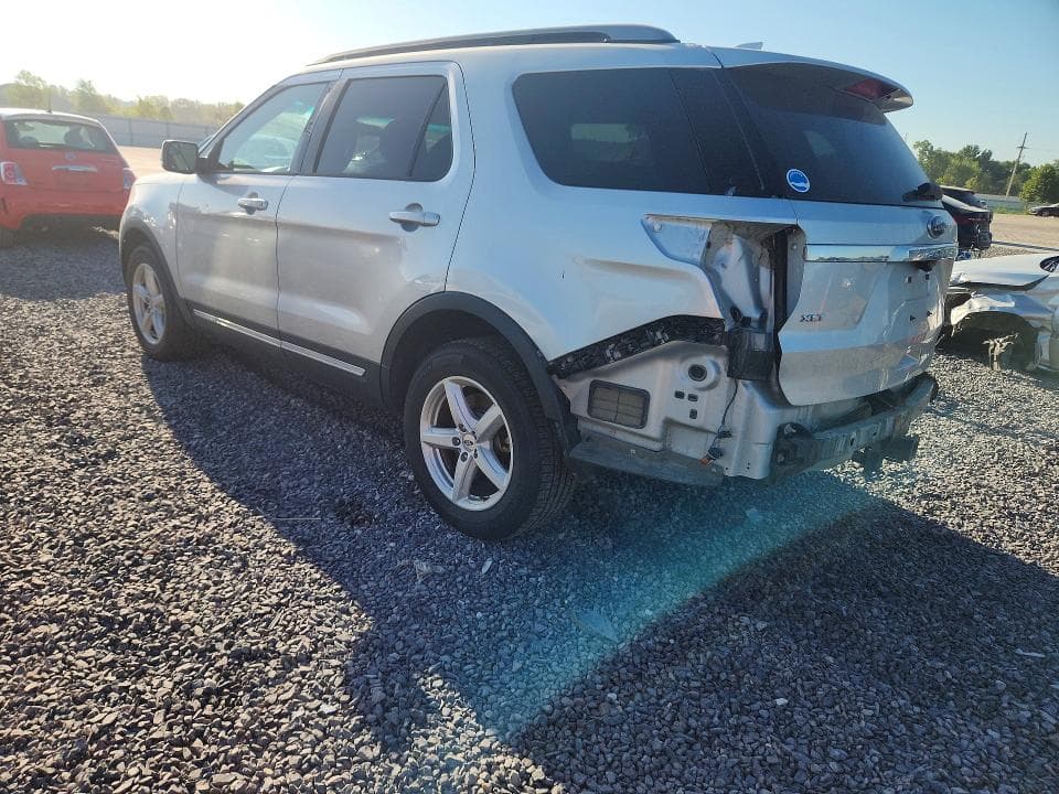 2017 FORD EXPLORER XLT 2