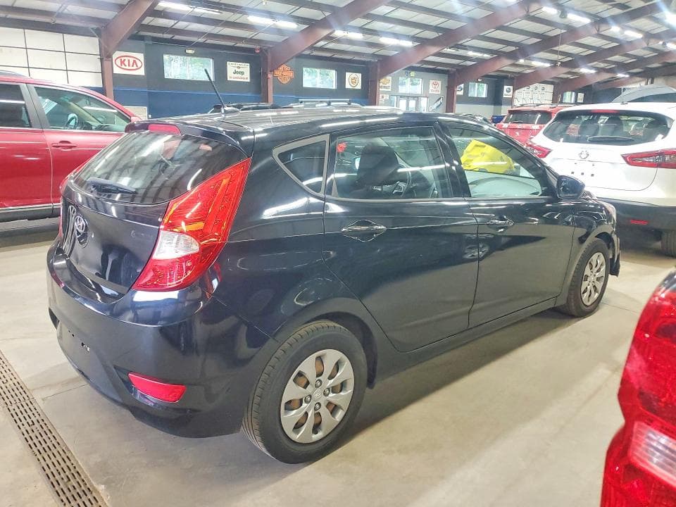 2017 HYUNDAI ACCENT SE 3