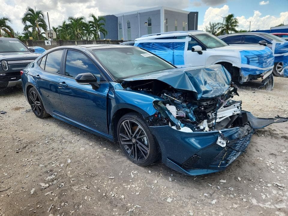2026 TOYOTA CAMRY XSE 4