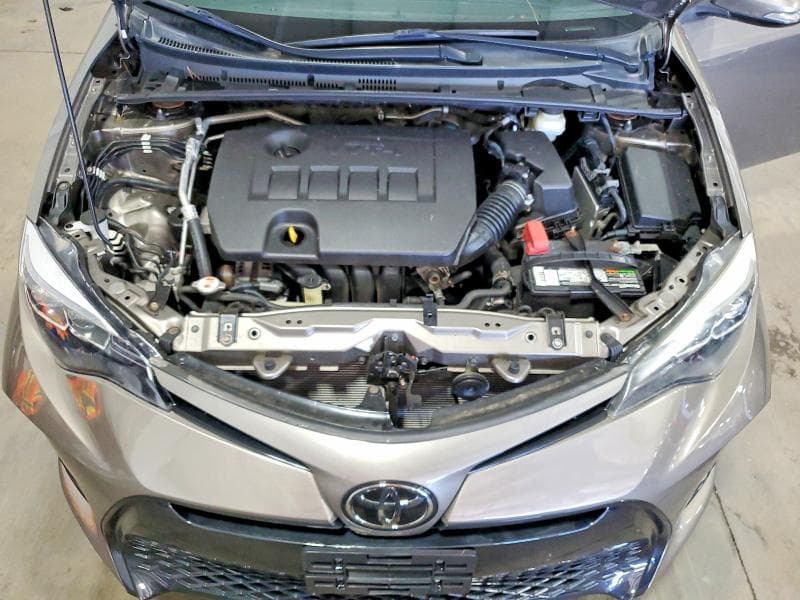 2017 TOYOTA COROLLA SE 11