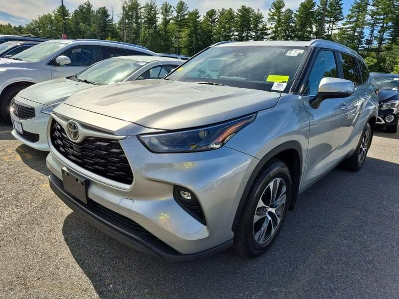 2023 TOYOTA HIGHLANDER XLE - 1