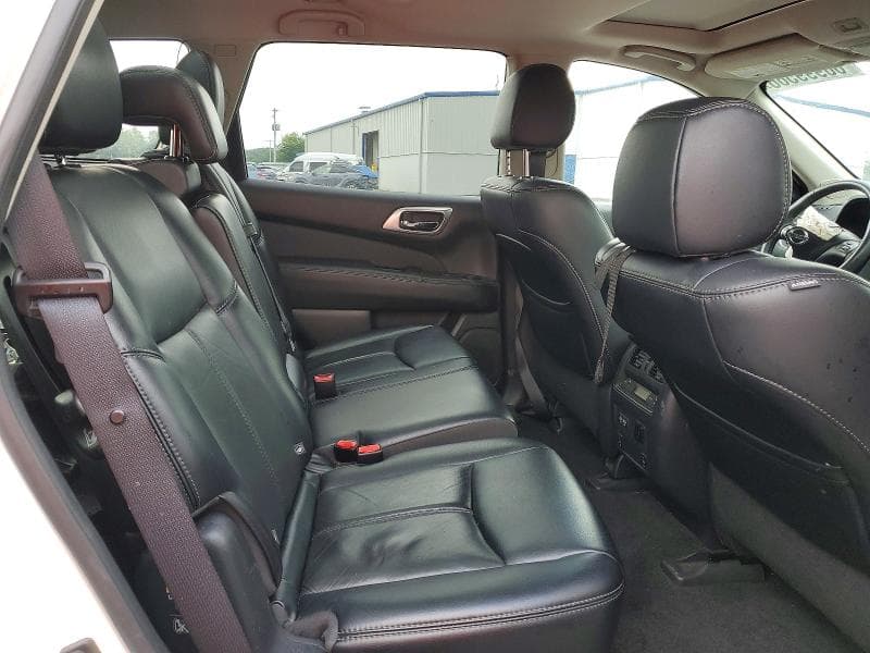 2017 NISSAN PATHFINDER SL 11