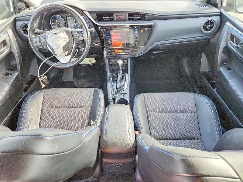 2017 TOYOTA COROLLA SE 8