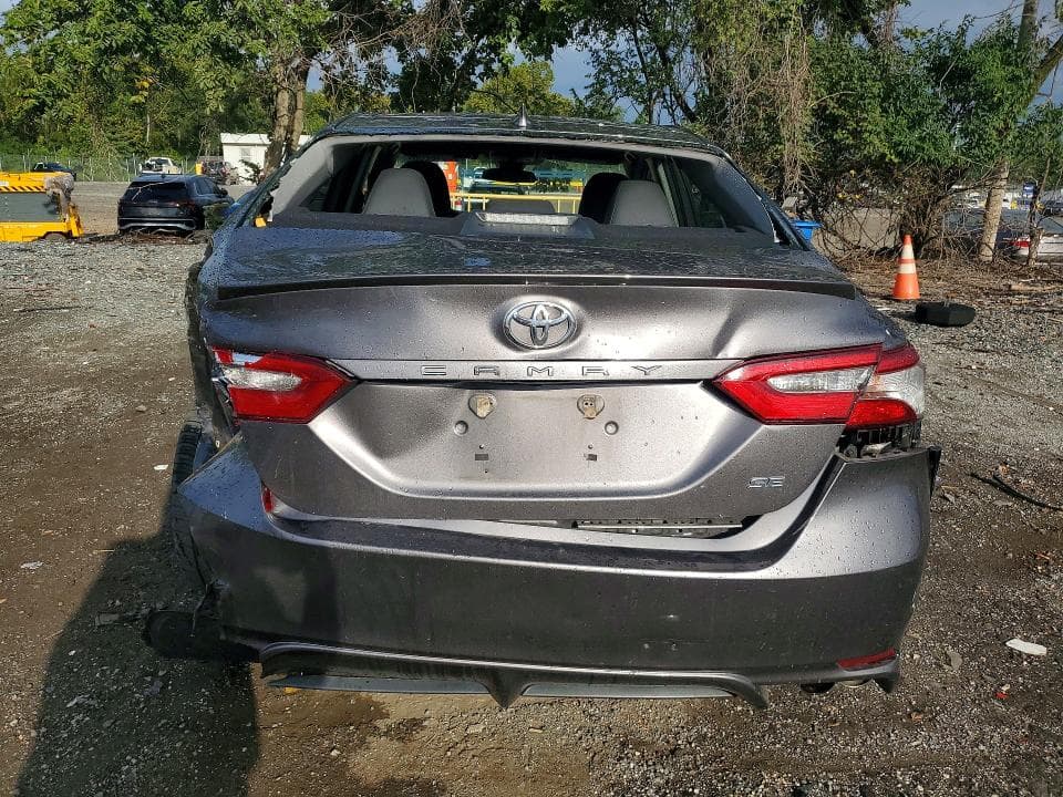 2019 TOYOTA CAMRY SE 6