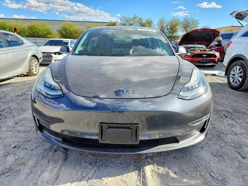 2018 TESLA MODEL 3 5