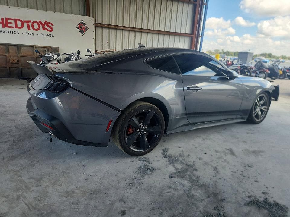 2025 FORD MUSTANG 3
