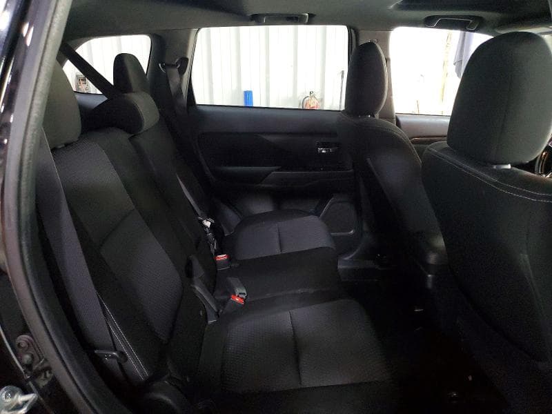 2018 MITSUBISHI OUTLANDER SE 11