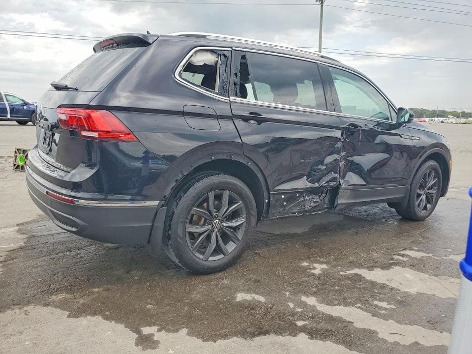 2023 VOLKSWAGEN TIGUAN SE 3