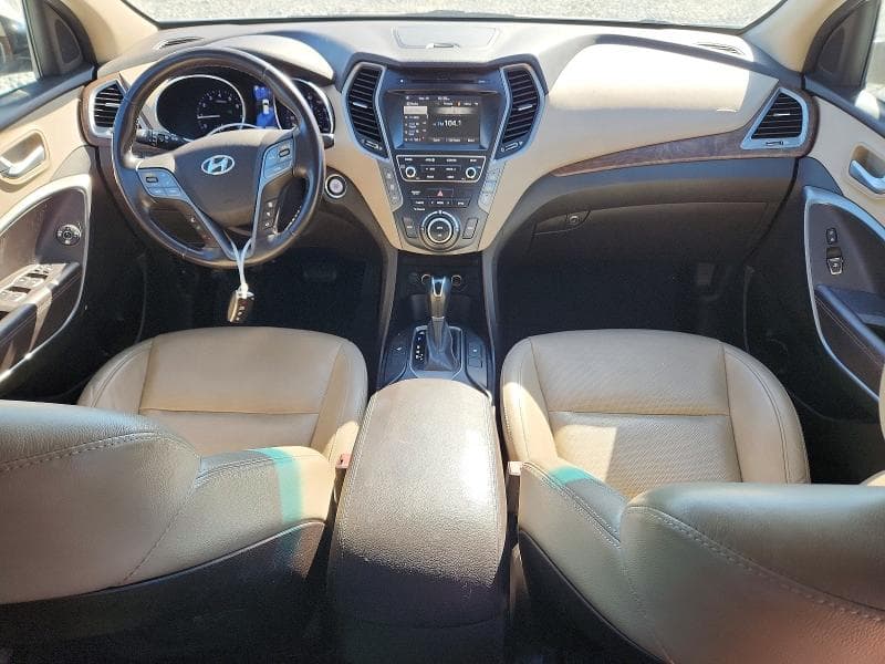 2017 HYUNDAI SANTA FE SE 8