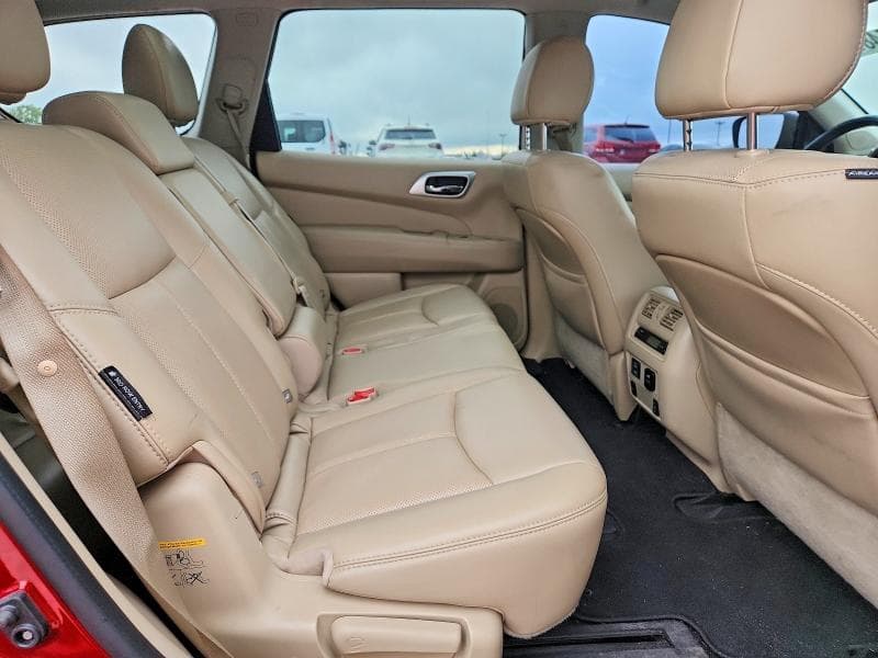 2018 NISSAN PATHFINDER PLATINUM 11