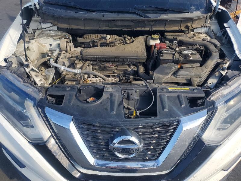 2017 NISSAN ROGUE SV 11