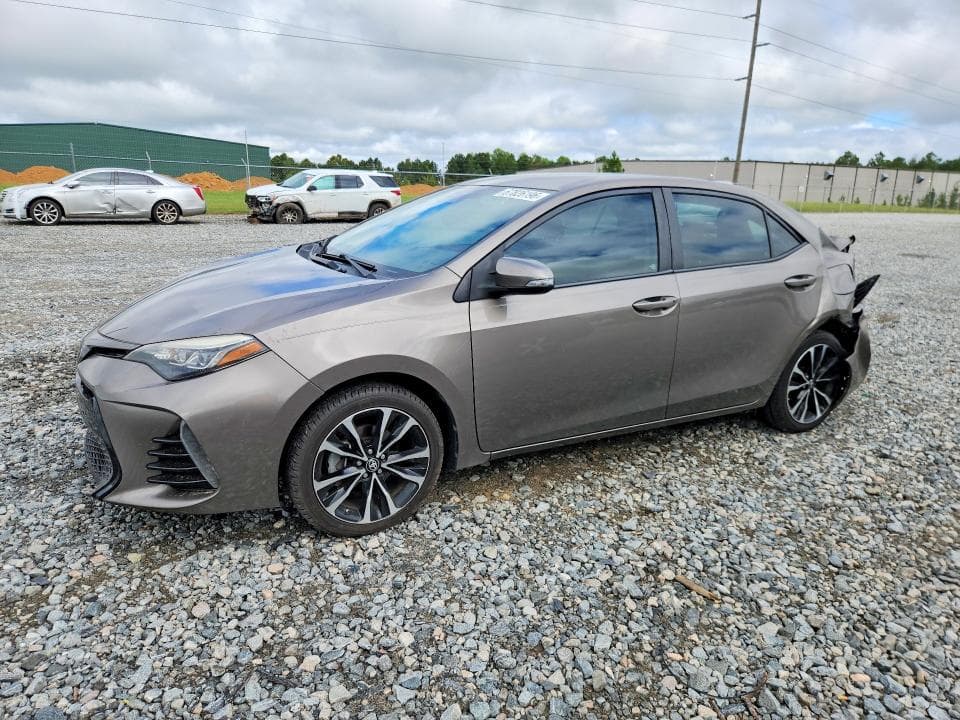 2017 TOYOTA COROLLA SE - 1