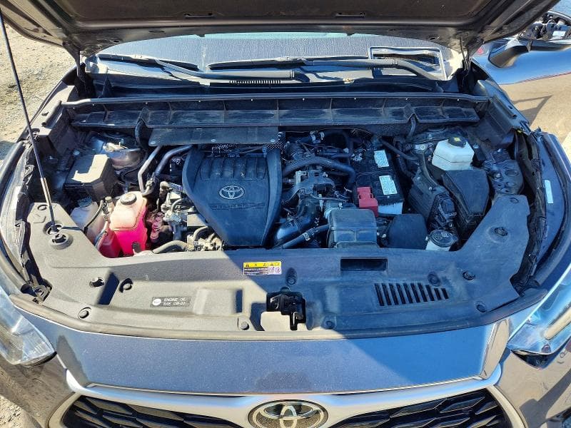 2023 TOYOTA HIGHLANDER LE 12