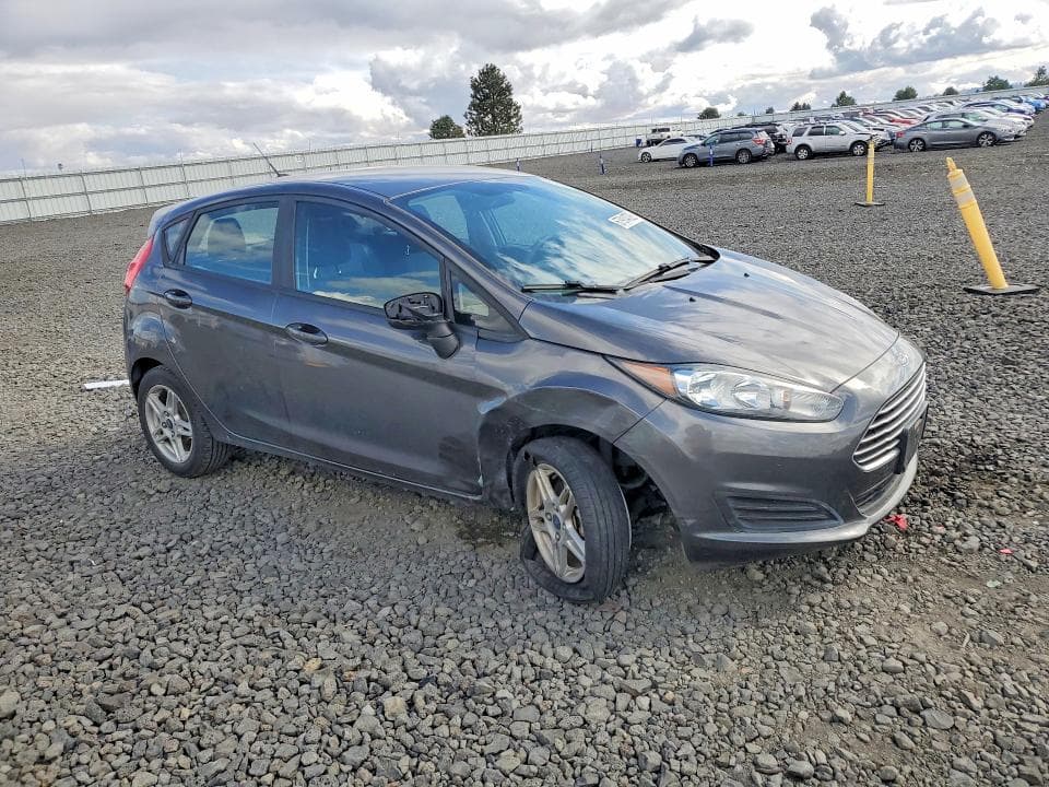 2017 FORD FIESTA SE 4