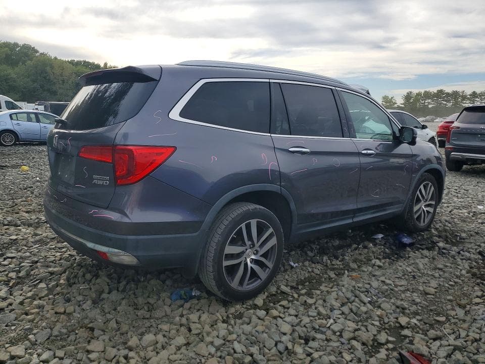 2017 HONDA PILOT TOURING 3