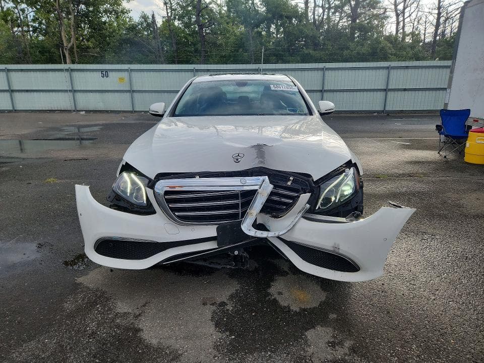 2017 MERCEDES-BENZ E 300 4MATIC 5