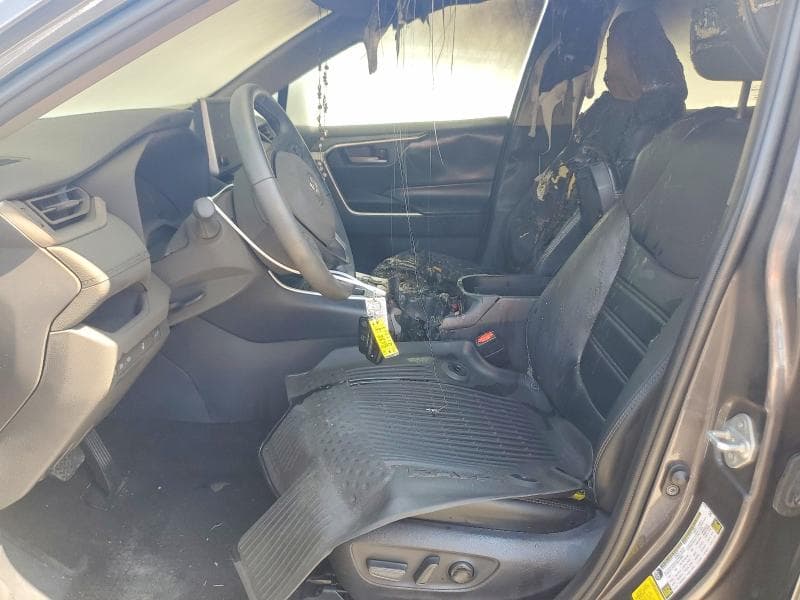 2024 TOYOTA RAV4 XLE PREMIUM 7