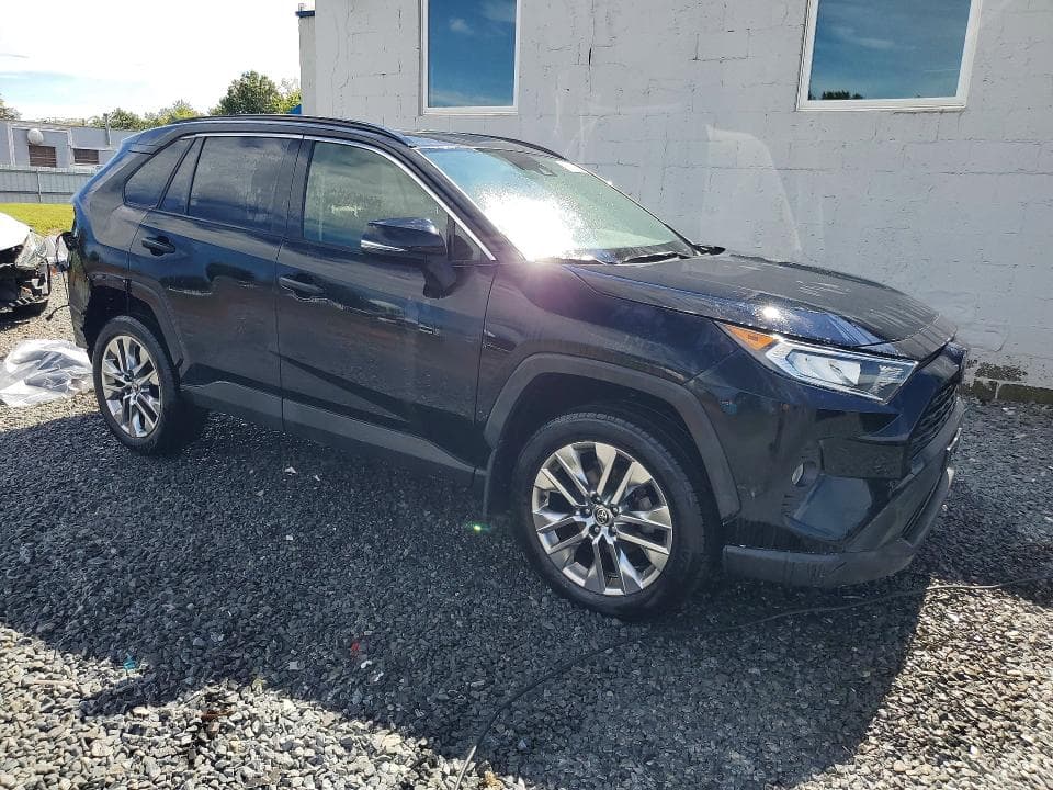 2020 TOYOTA RAV4 XLE PREMIUM 4