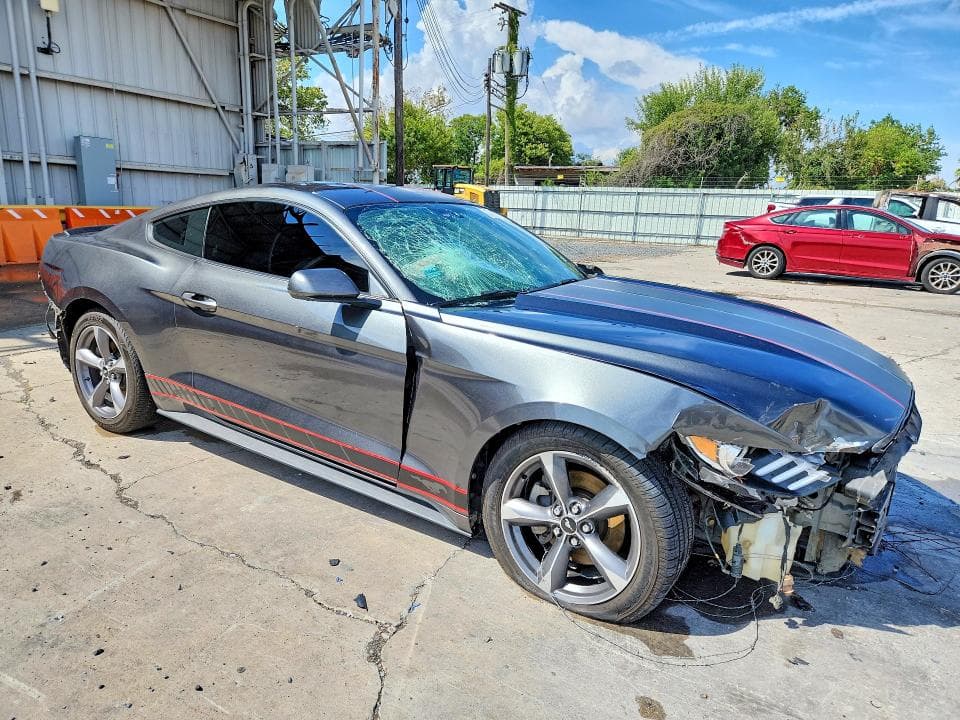 2017 FORD MUSTANG 4