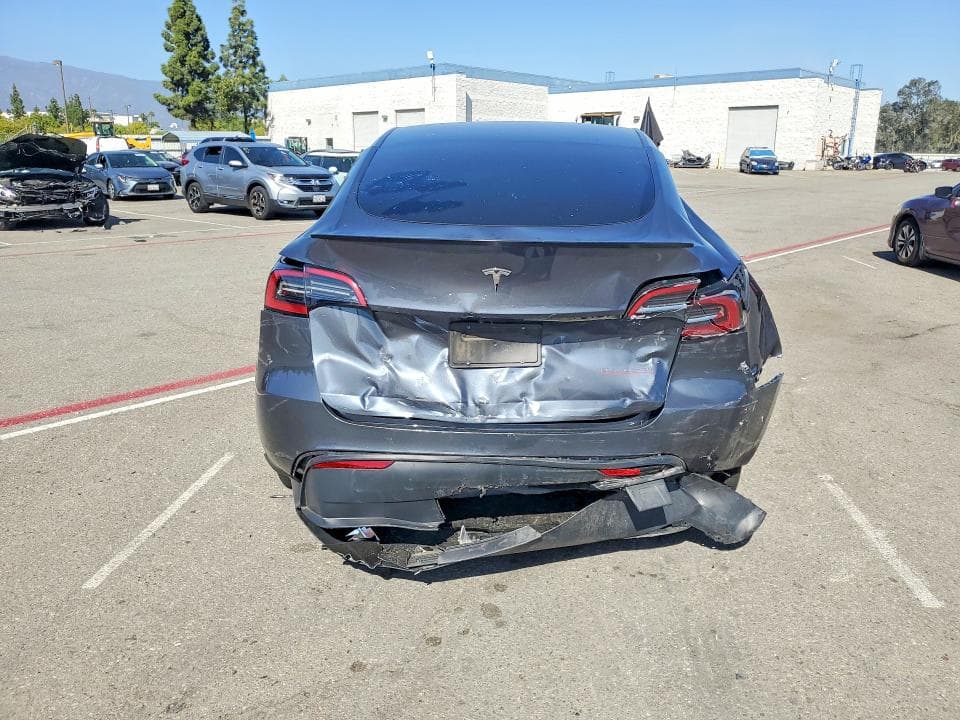 2023 TESLA MODEL Y 6
