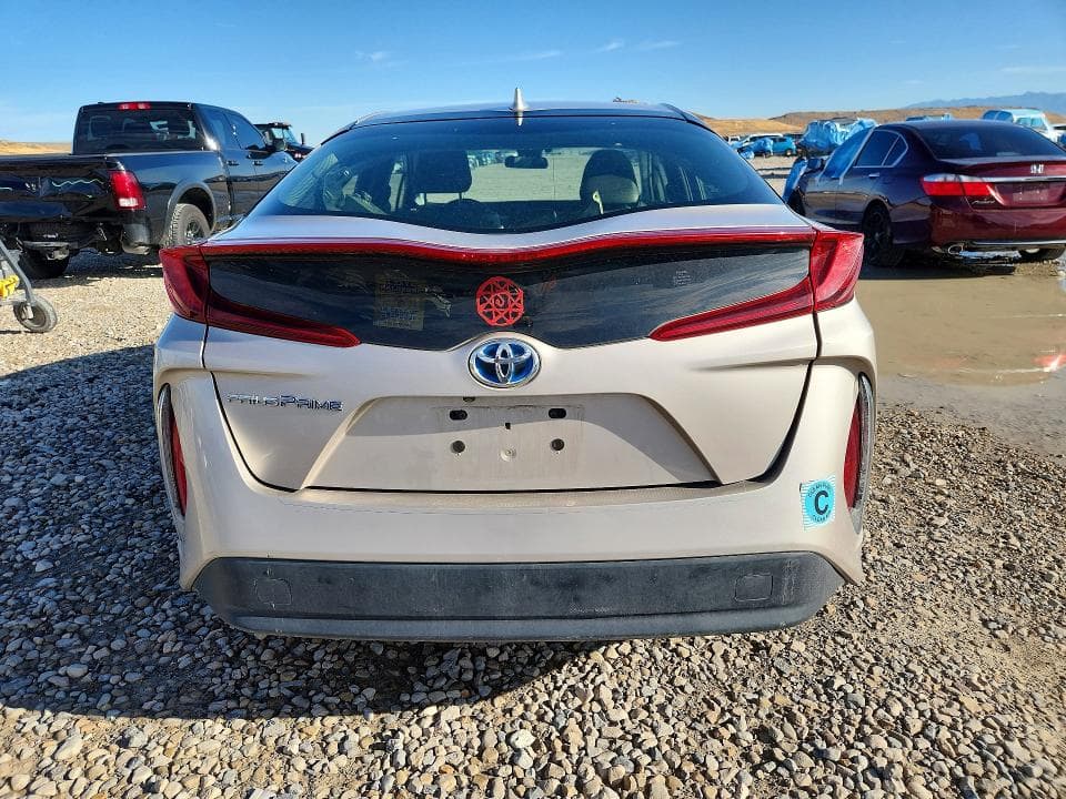 2017 TOYOTA PRIUS PRIME PREMIUM 6