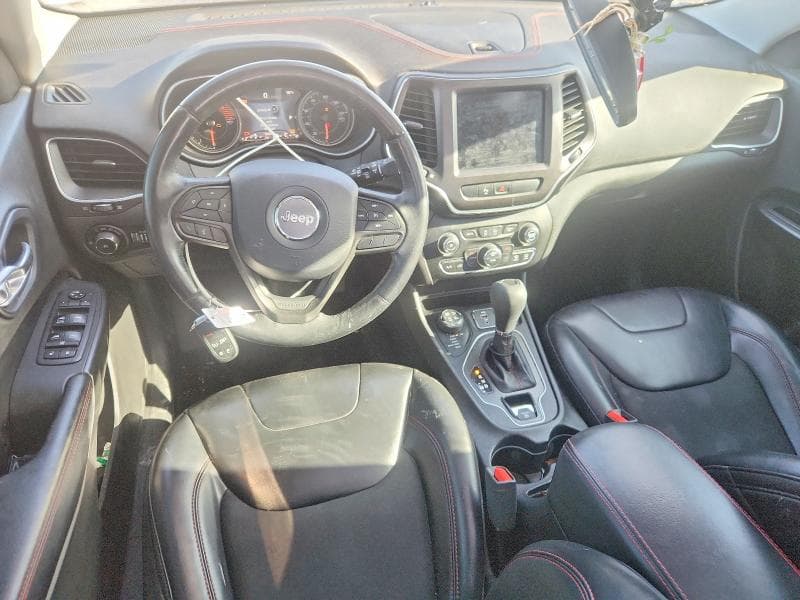 2019 JEEP CHEROKEE TRAILHAWK 8