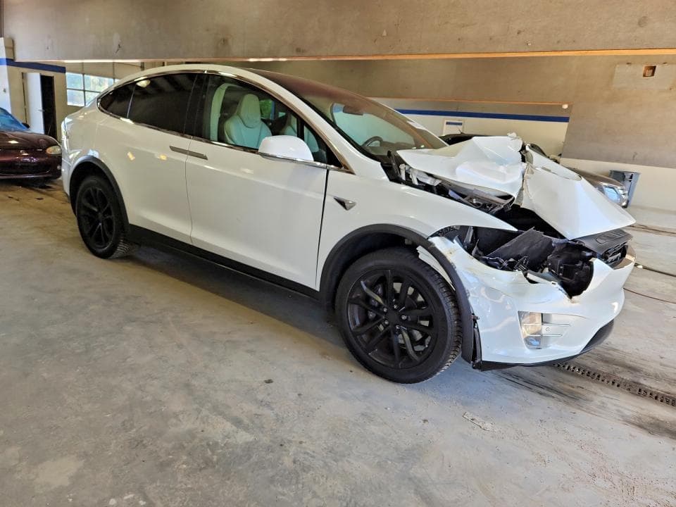 2017 TESLA MODEL X 4