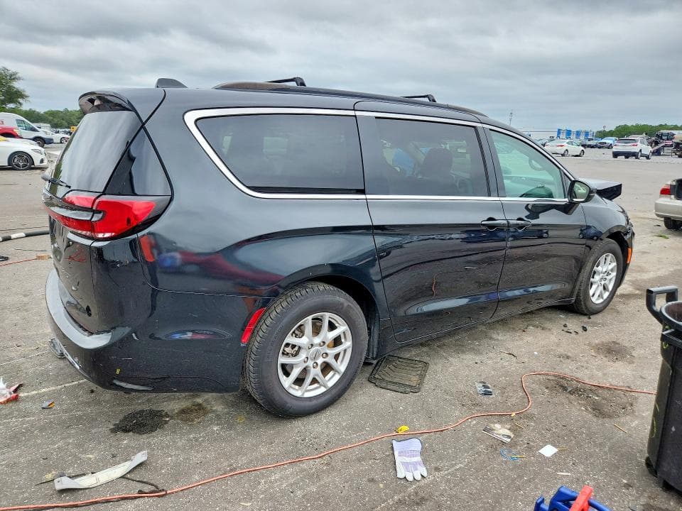 2022 CHRYSLER PACIFICA TOURING L 3