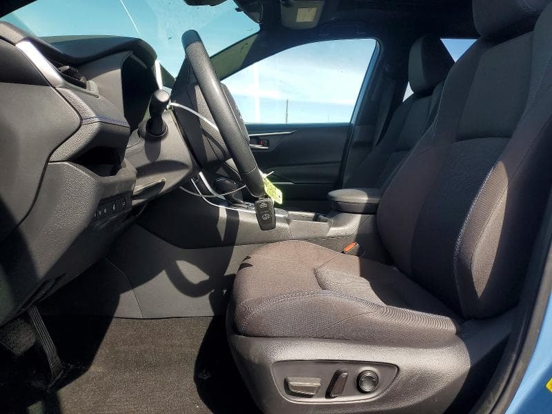 2024 TOYOTA RAV4 SE 7