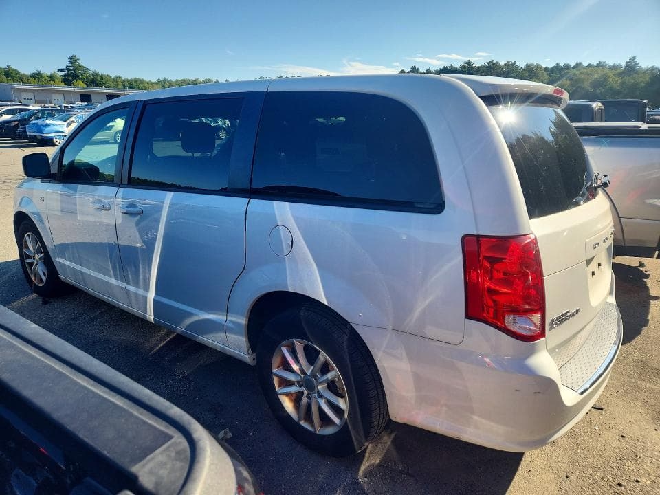 2019 DODGE GRAND CARAVAN SE 2