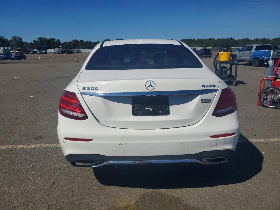 2017 MERCEDES-BENZ E 300 4MATIC 6