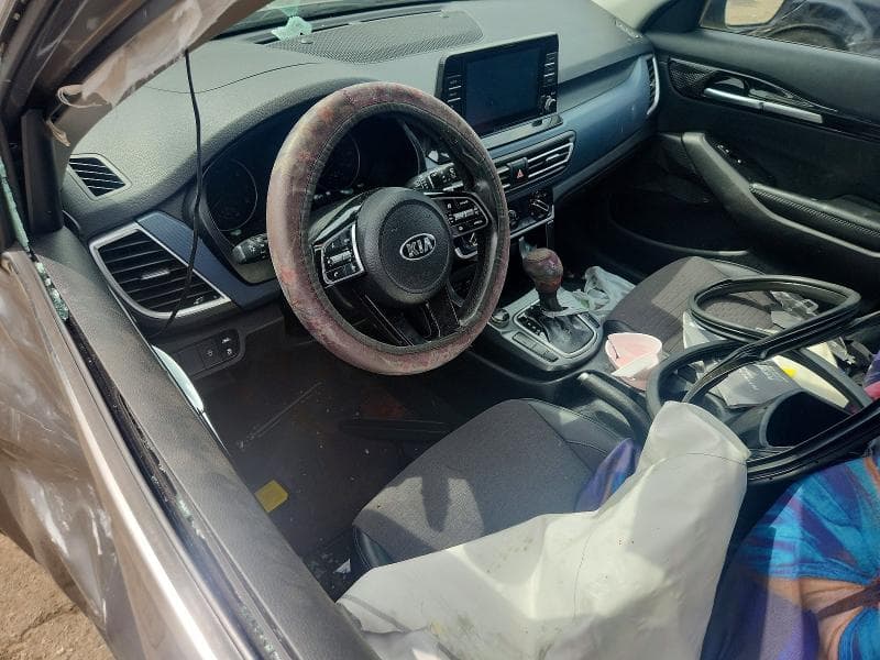 2021 KIA SELTOS S 8